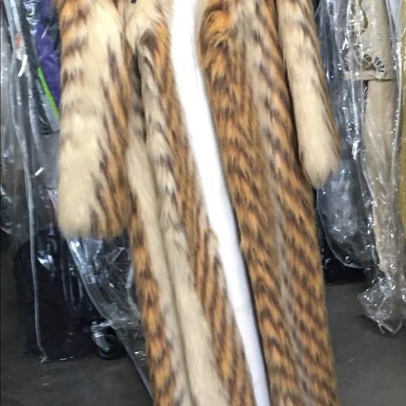 Fake Fur long coat - Picture 3 of 3